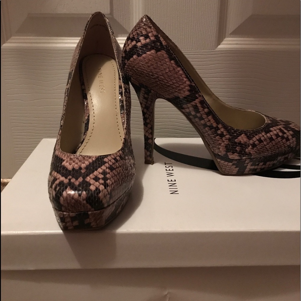Snake Print Pumps